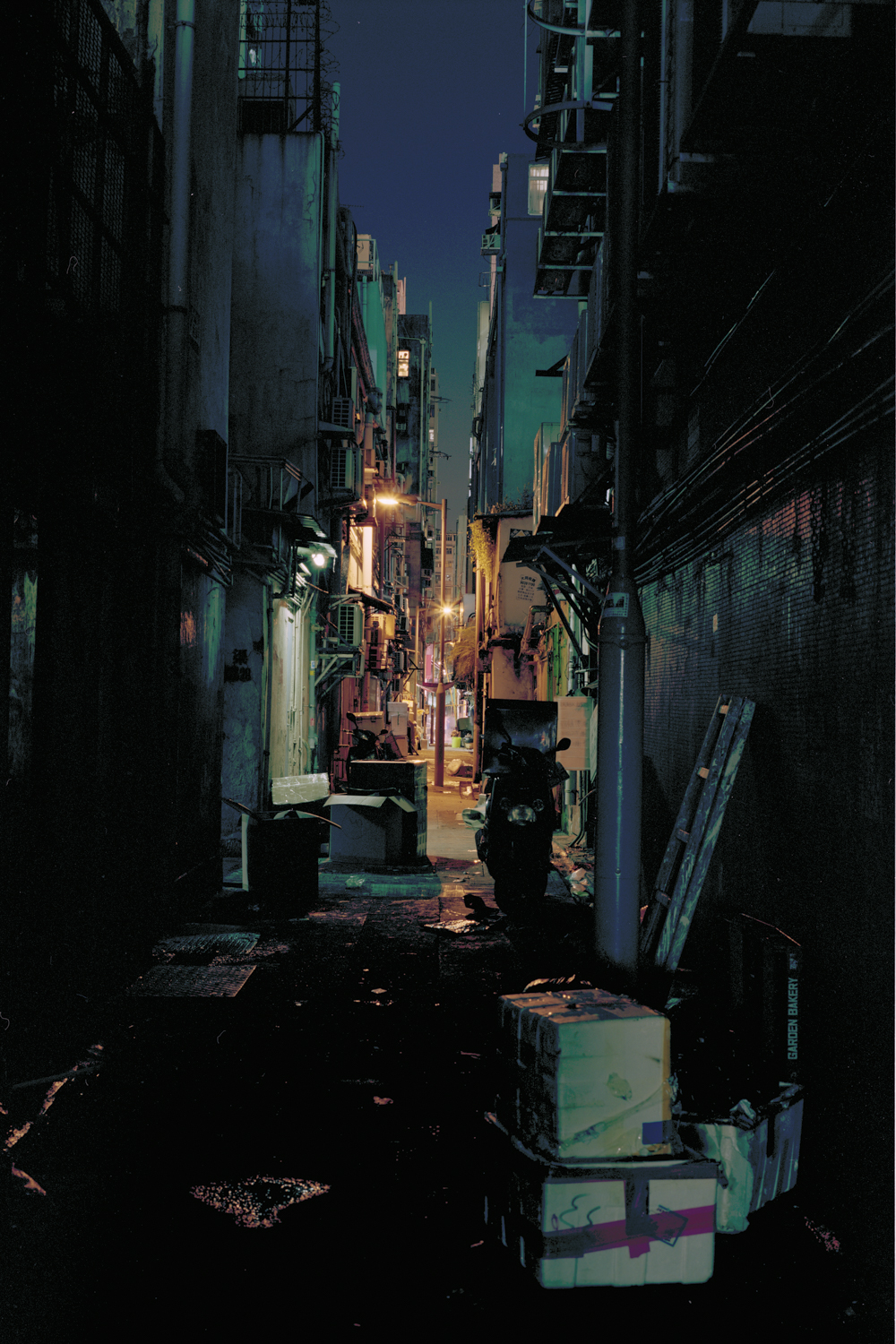 HK Alleys no. 20 by Ajay Malghan