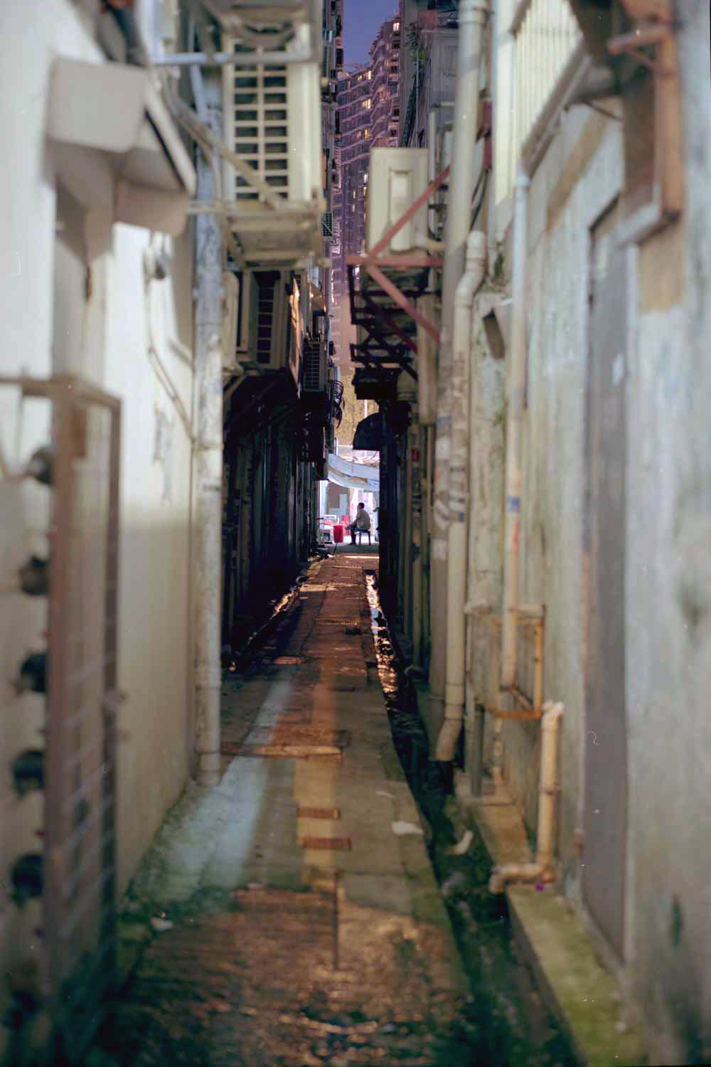 HK Alleys no. 21 by Ajay Malghan